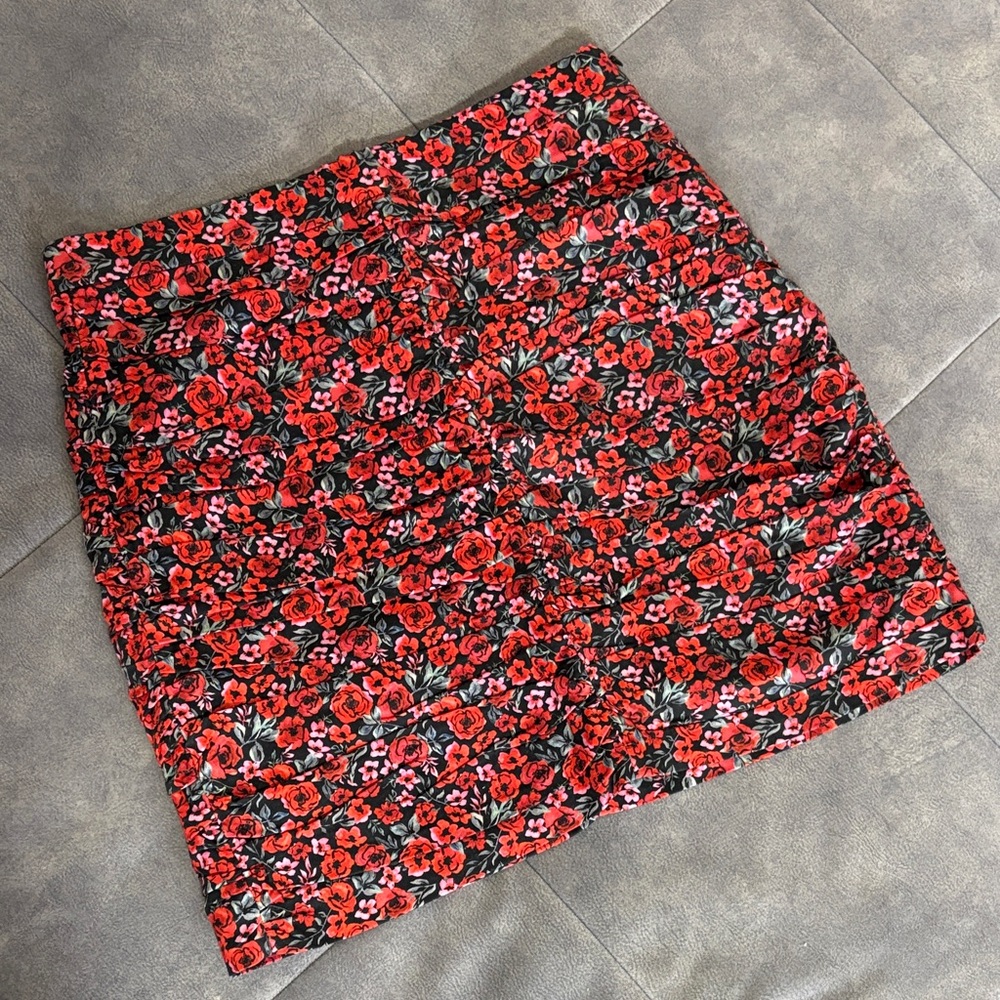 Zara Red Floral Mini Skirt